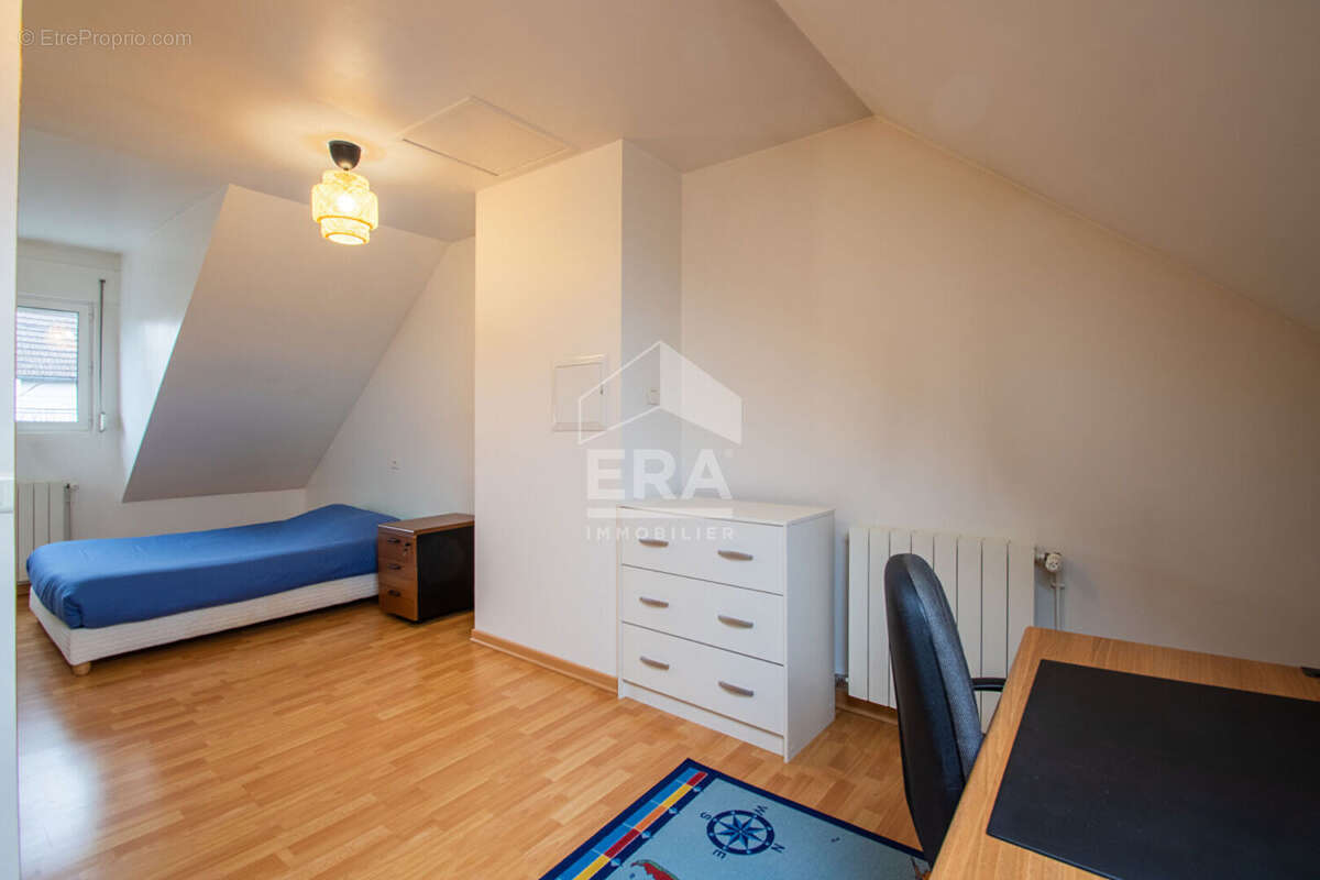 Maison à CHAMPS-SUR-MARNE