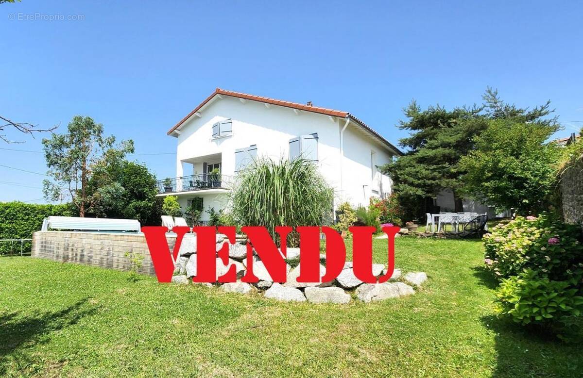 Maison à SAINT-JUST-SAINT-RAMBERT