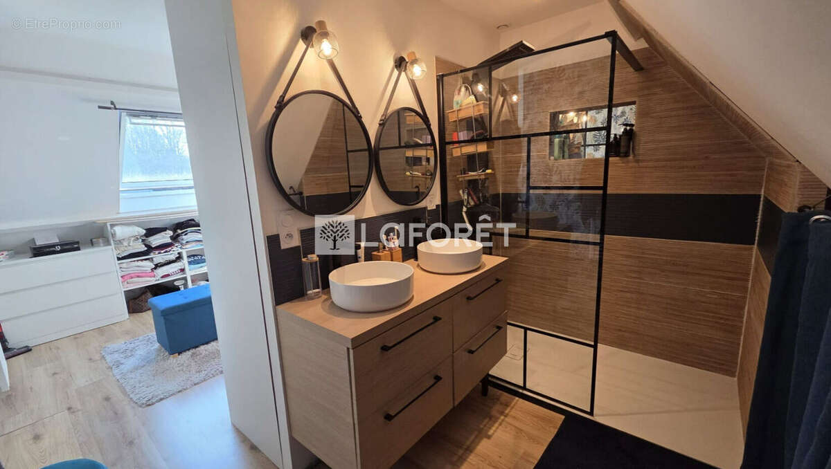 Maison à MONDEVILLE