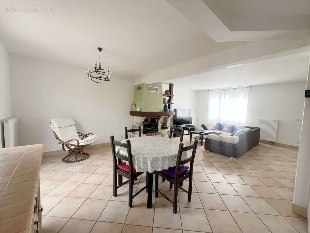 Maison à ROISSY-EN-BRIE