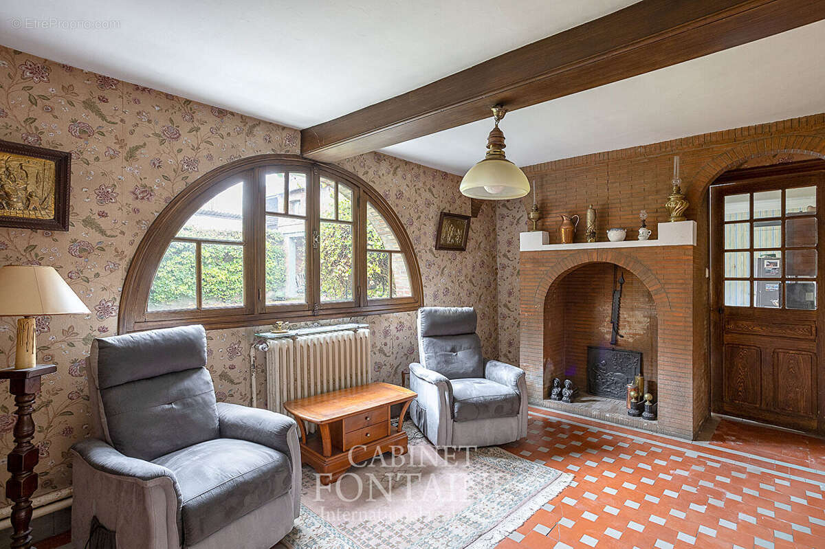 Maison à CREVECOEUR-LE-GRAND