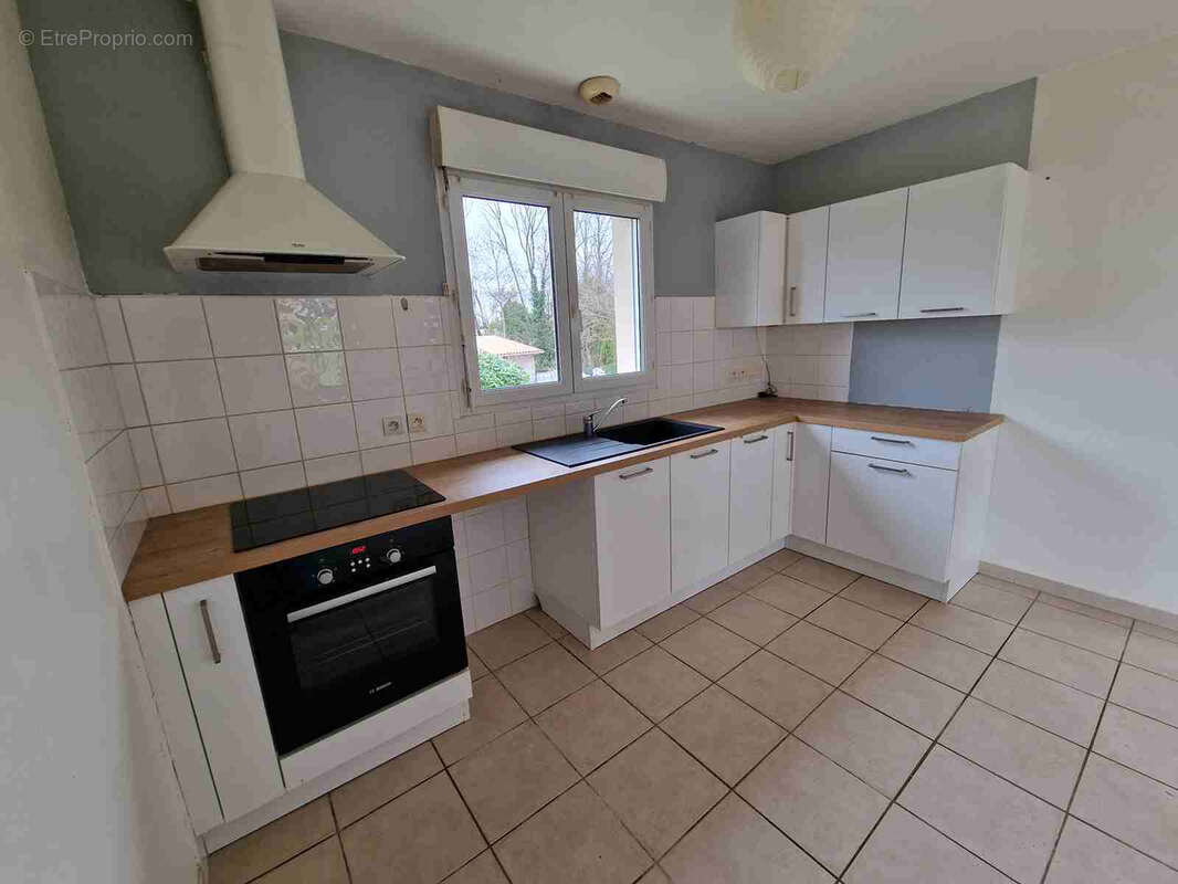 Maison de plain-pied avec jardin et garage - photo 8