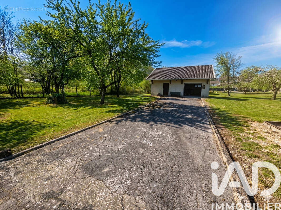 Maison 151 m² à Saint-Amand-Sur-Fion  - photo 8