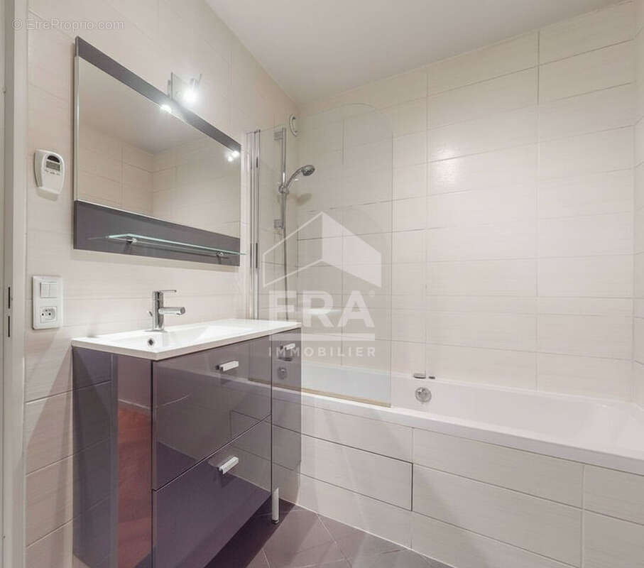 Appartement à ISSY-LES-MOULINEAUX