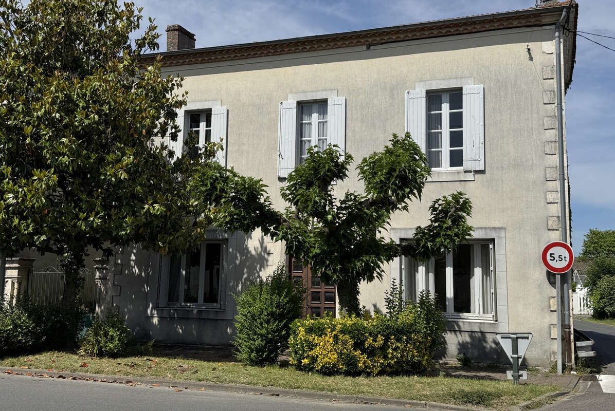 Maison de ville 125 m² avec jardin au coeur de Casteljaloux - photo 6