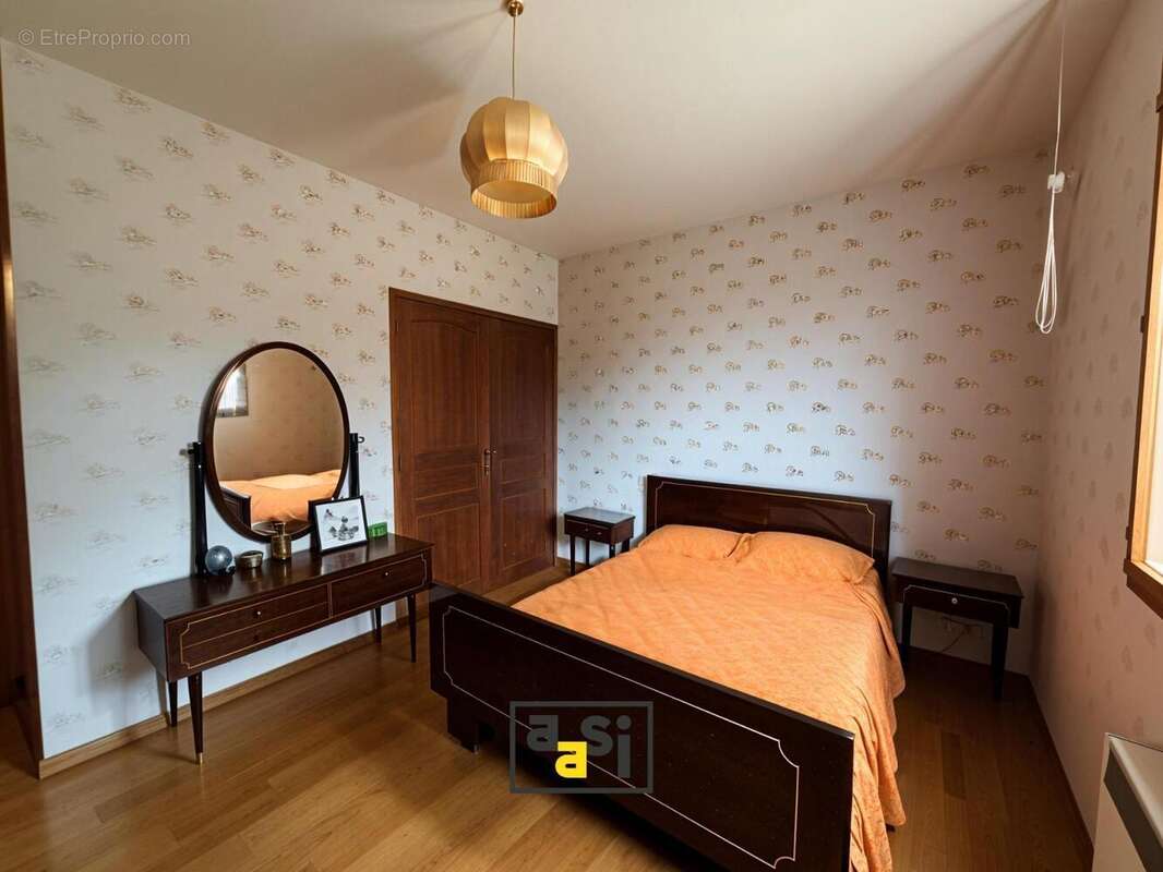   - Maison à VALS-LES-BAINS