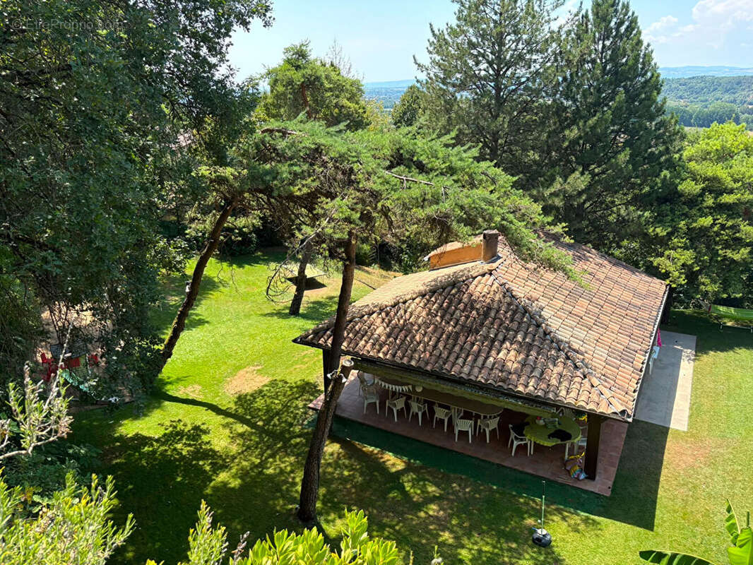 Propriété à Mours Saint Eusebe 10 pièce(s) 267m2 - photo 5