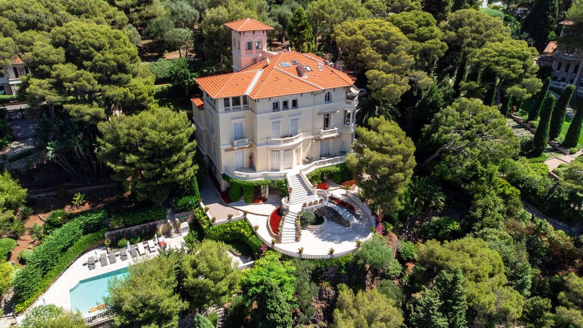 Appartement à ROQUEBRUNE-CAP-MARTIN