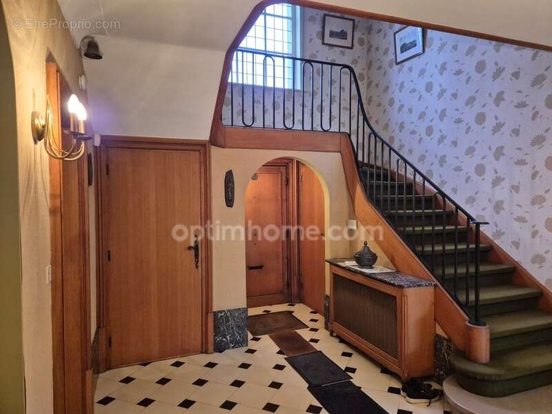Maison Bourgeoise centre ville sur 1032m2 - photo 3