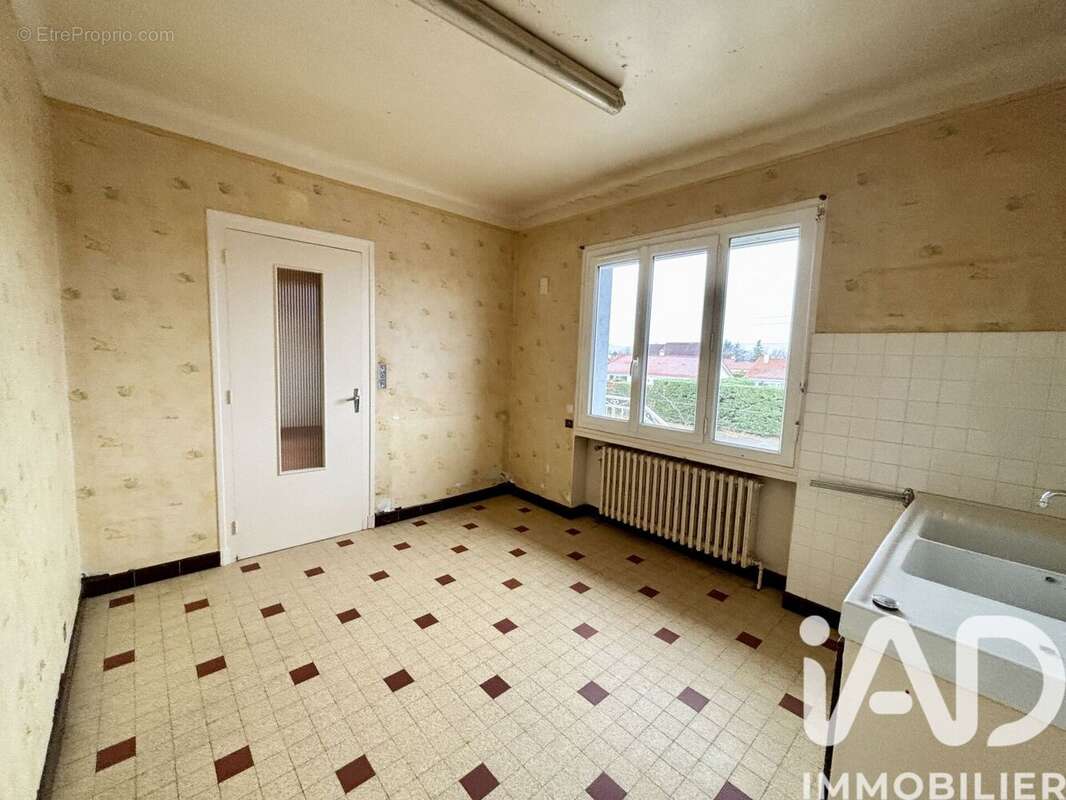Photo 4 - Maison à SAINT-JUST-SAINT-RAMBERT