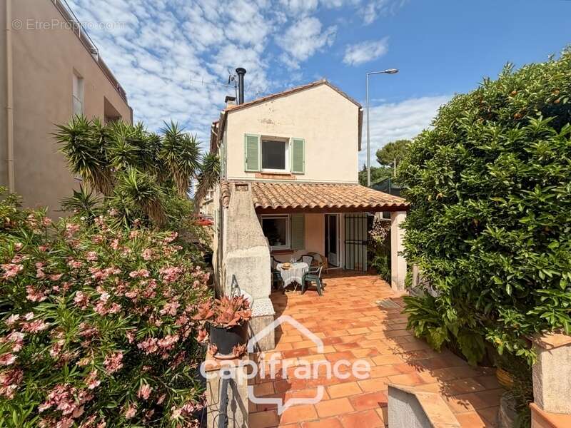 Maison à HYERES