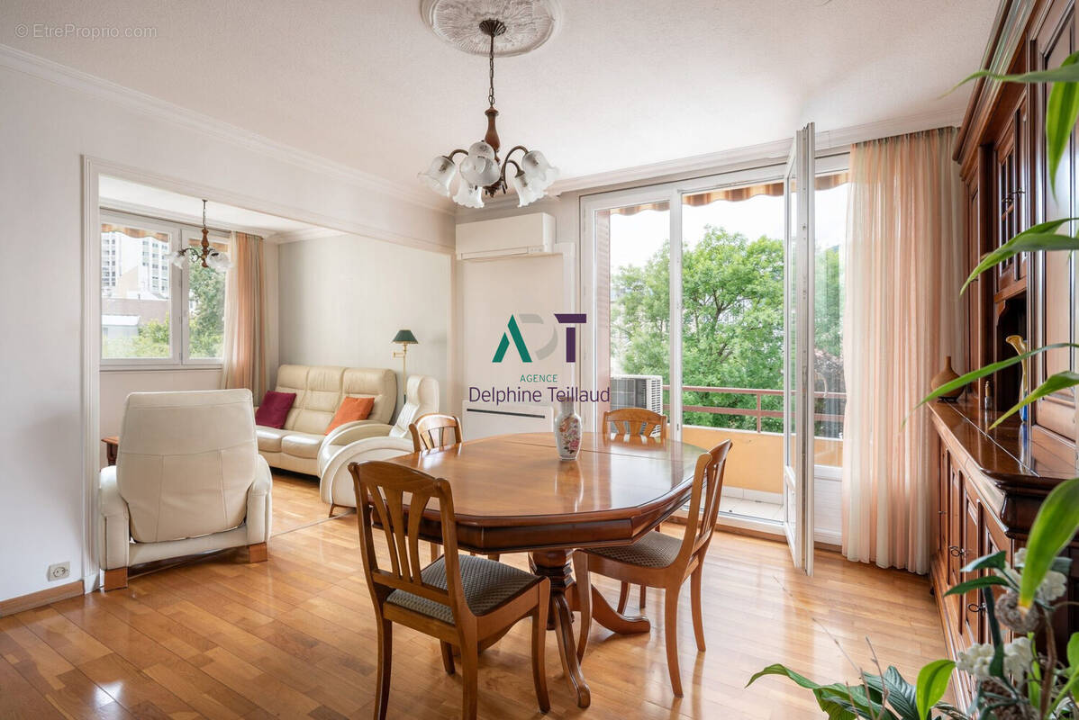 Appartement à LA TRONCHE