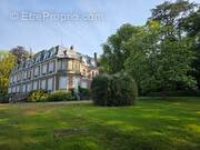 Appartement à GRUCHET-LE-VALASSE