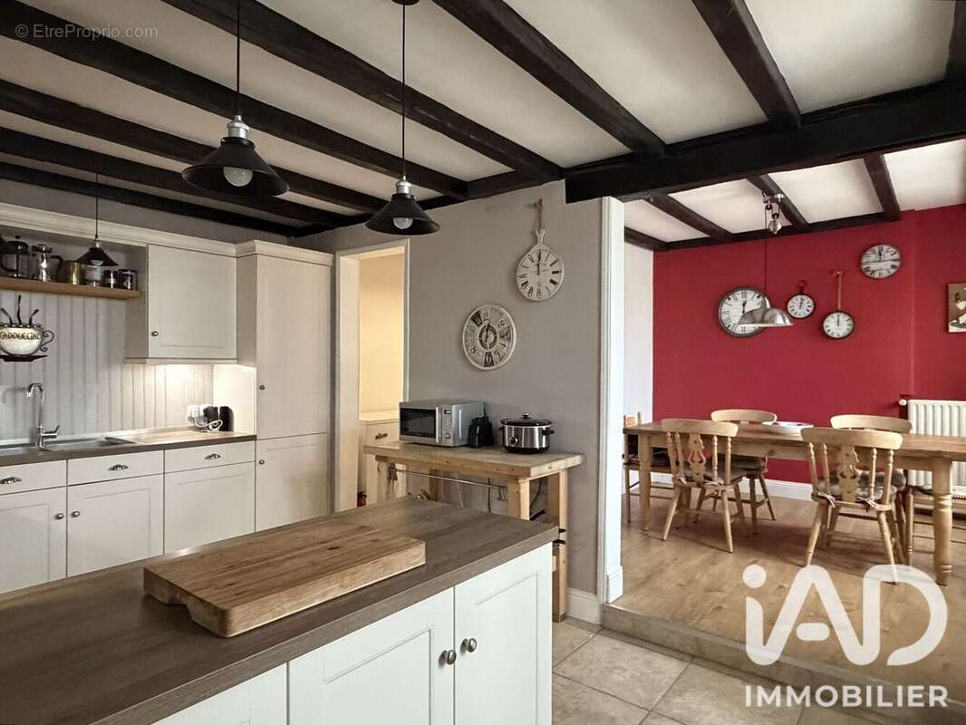 Maison 147 m² à Vernoux-En-Gatine  - photo 4
