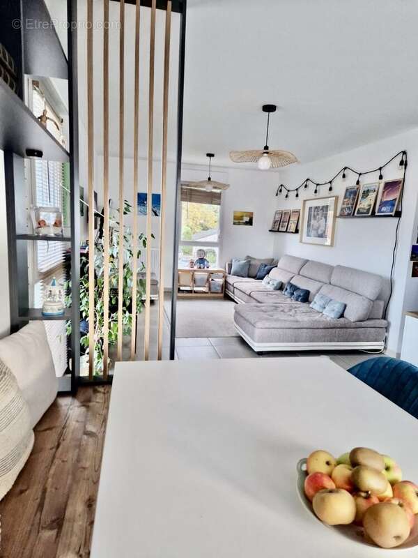 Appartement à LES SORINIERES