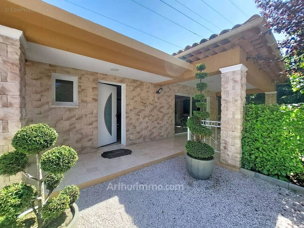 Maison à MOUANS-SARTOUX