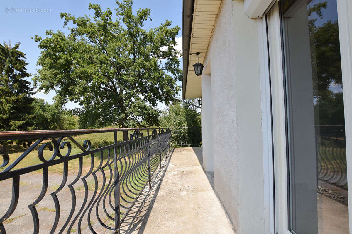 Maison aux portes de lapalisse : - photo 5