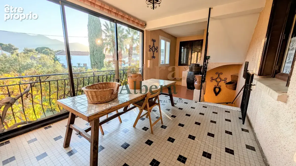 Saint-Genis-Des-Fontaines - Villa de 308 m2 avec 3 Appartements - photo 13