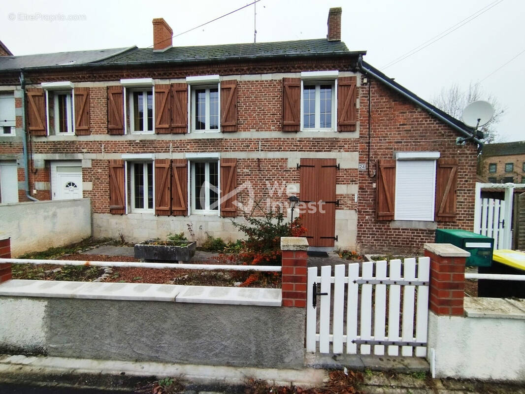 Maison à SARS-POTERIES