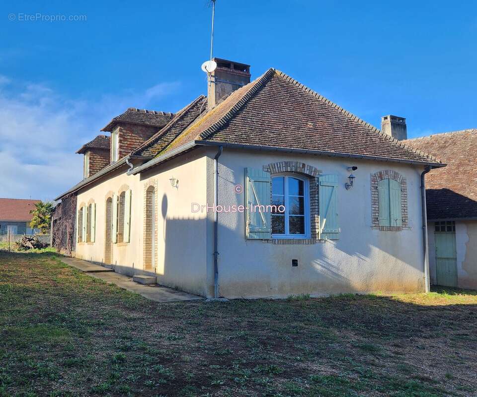 Maison à COURCEBOEUFS