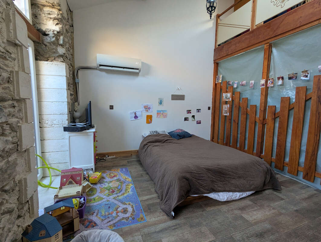Maison à PARAZA