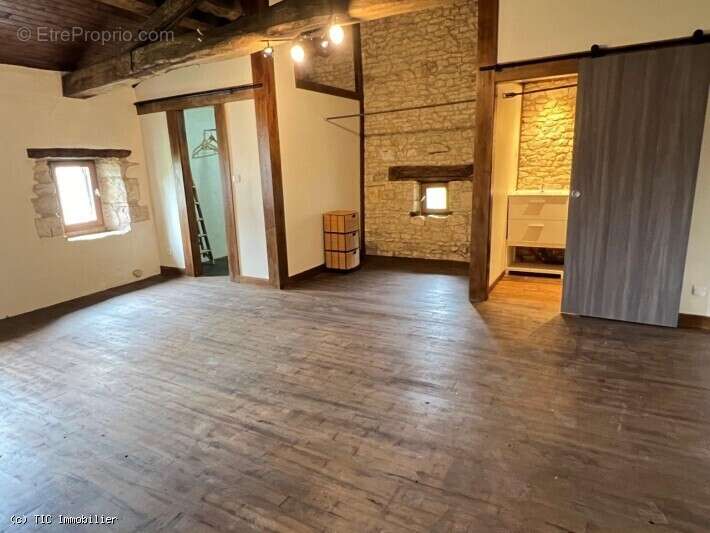 Maison à CELLEFROUIN