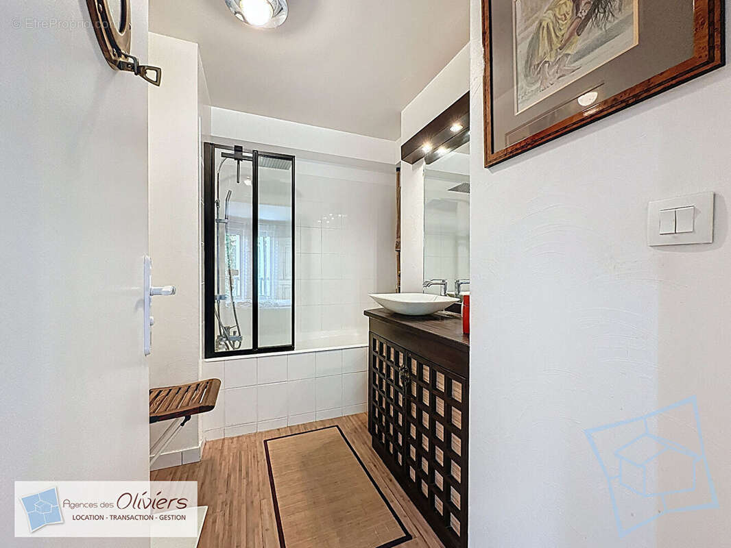 Maison à VOISINS-LE-BRETONNEUX