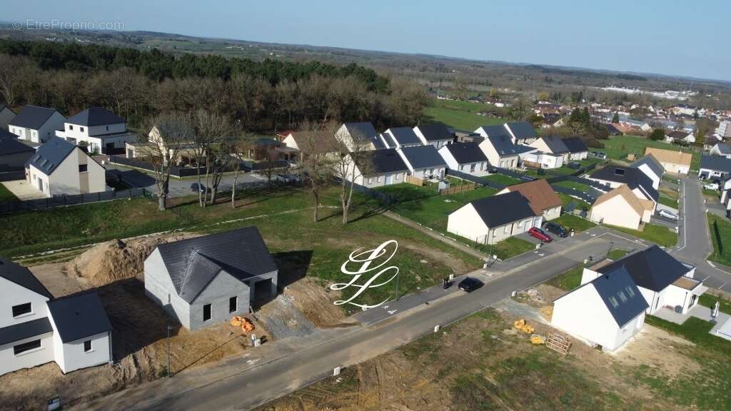 Terrain à LA SUZE-SUR-SARTHE