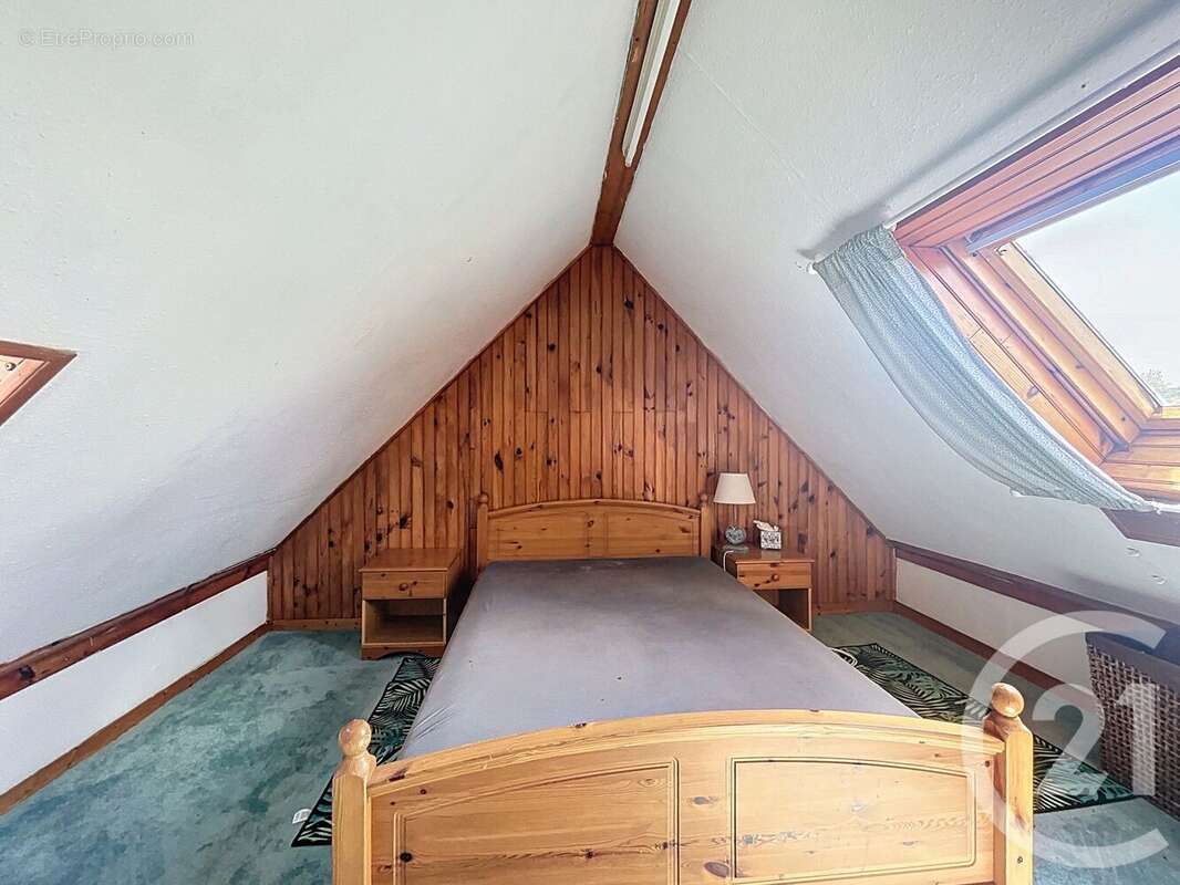 Maison 106 m² à Belle-Isle-En-Terre  - photo 8