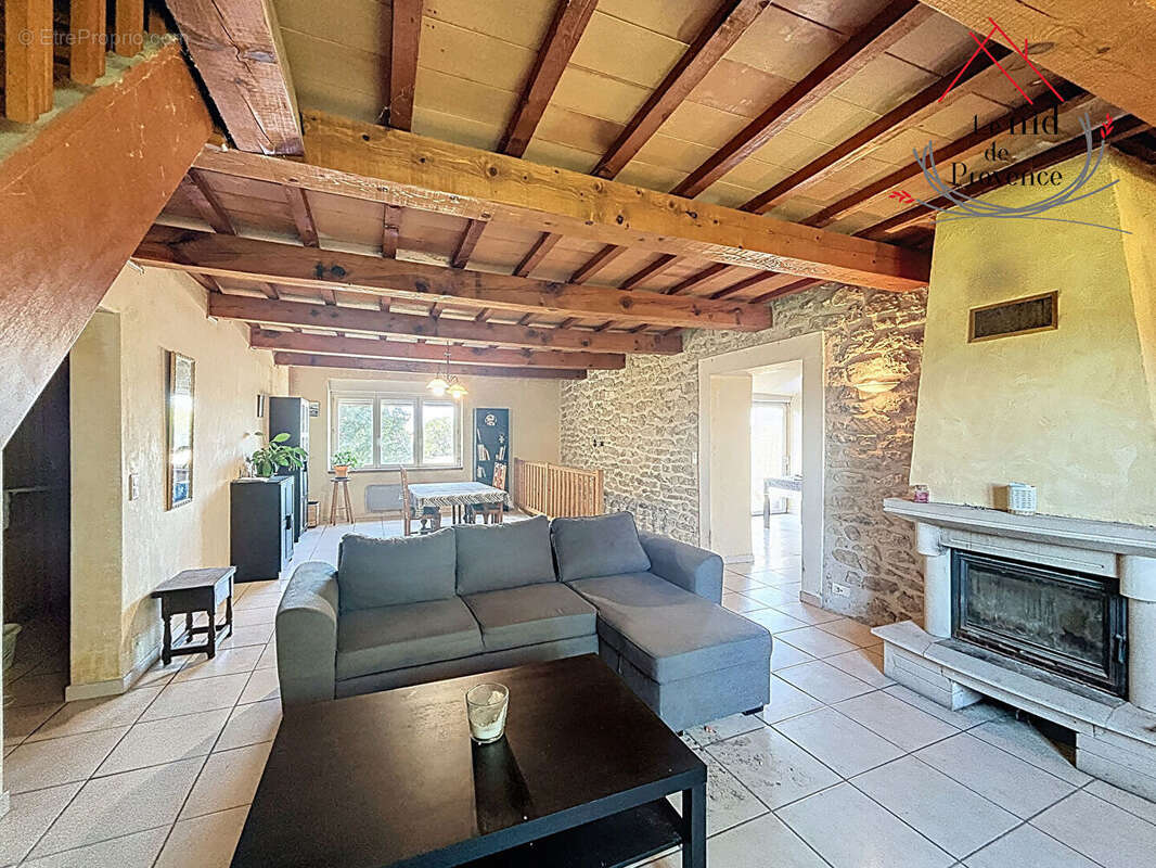 Maison à COLONZELLE