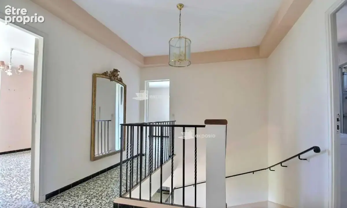Le Castellet  Propriété de caractère au potentiel exceptionnel, au coeur d'un écrin de nature - 860 000 euros - photo 9