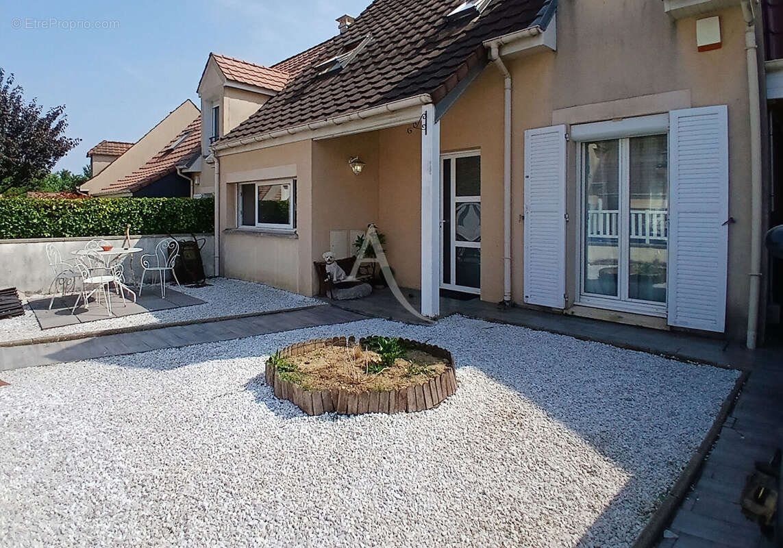 Maison à PONTAULT-COMBAULT