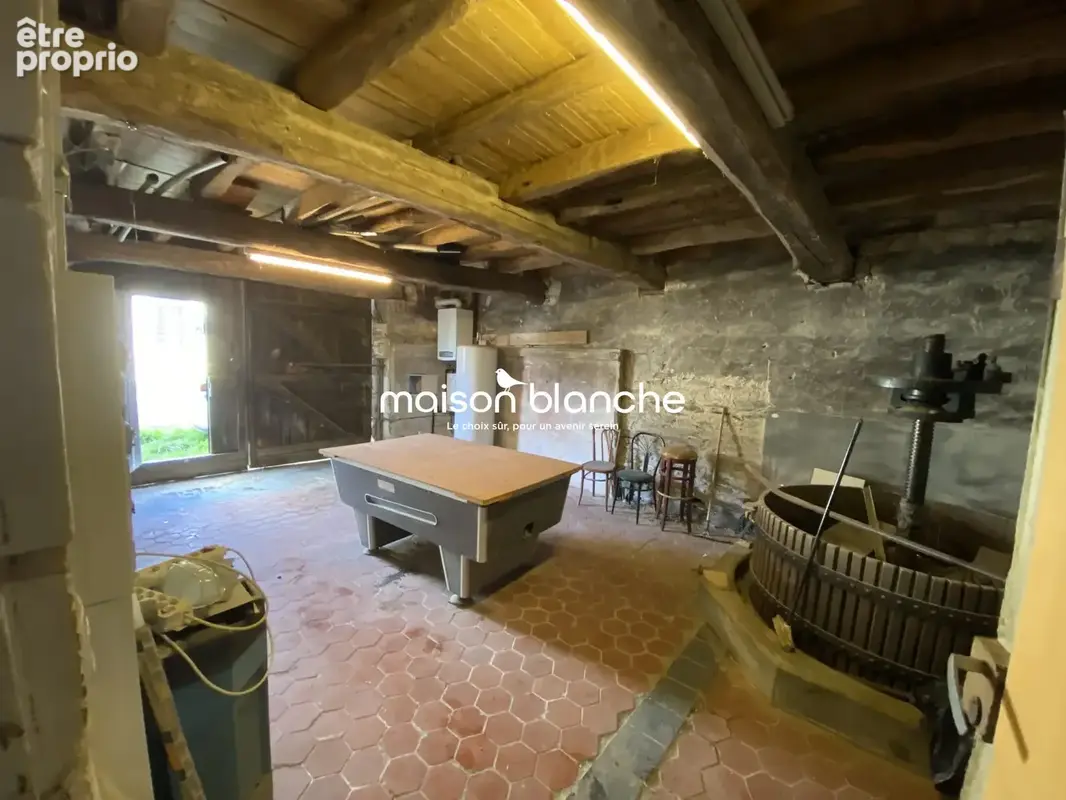 Maison 116 m² à Maze  - photo 8