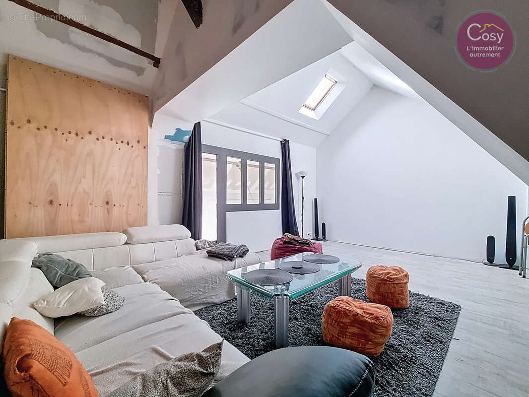 Maison à VIC-SUR-AISNE