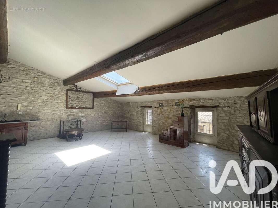 Photo 2 - Maison à VILLENEUVE-MINERVOIS