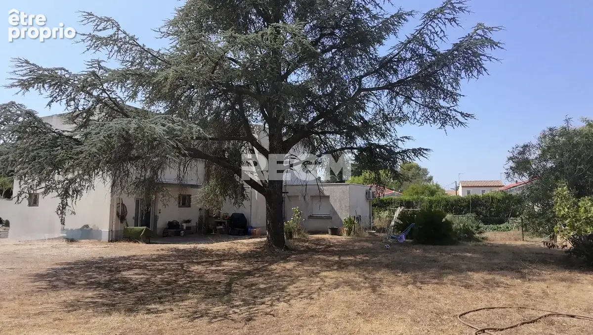 Maison familiale de type 7 sur parcelle de 1220 m2 - photo 16