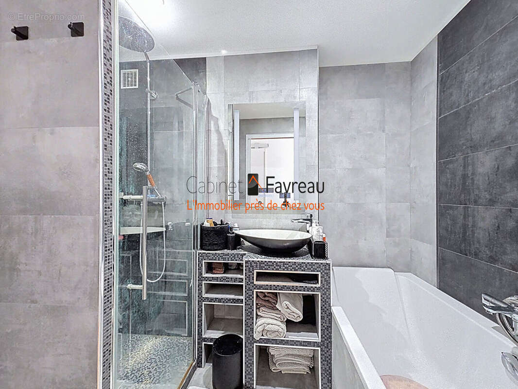 Appartement à FRESNES