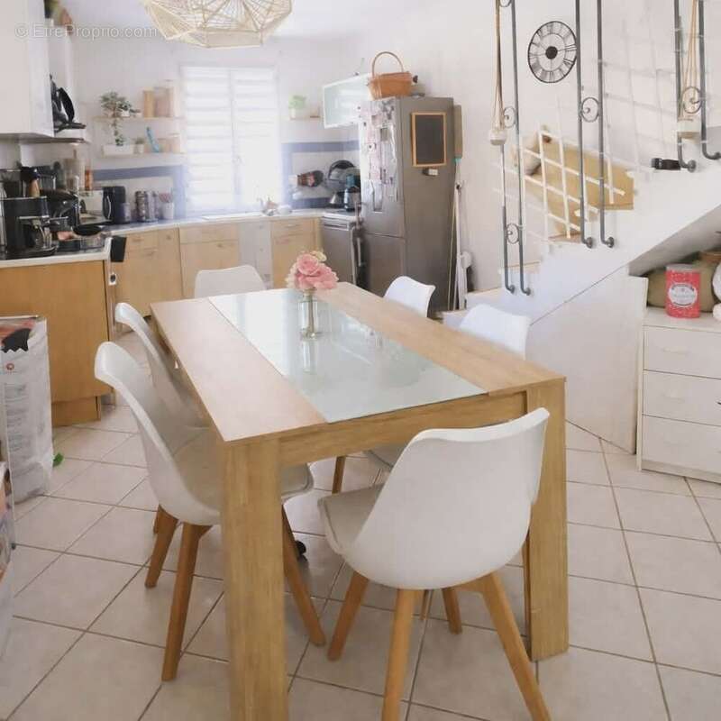 Maison à COLLOBRIERES