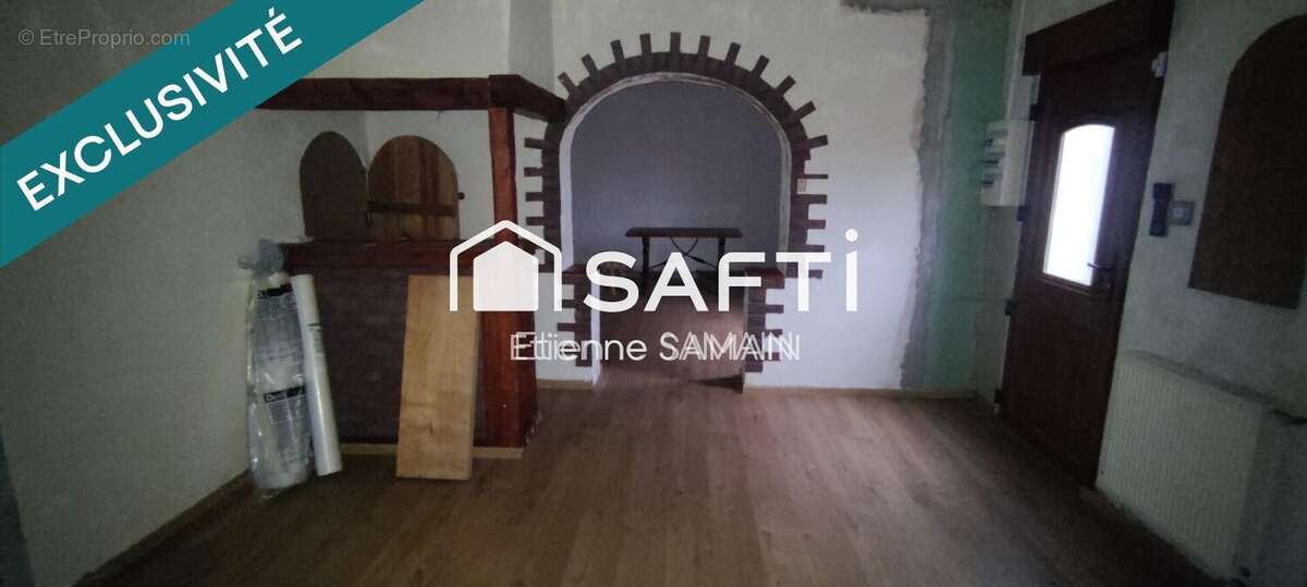 Photo 2 - Maison à ANHIERS