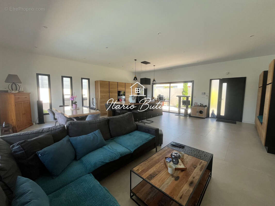 Maison 150 m² à Magalas  - photo 8