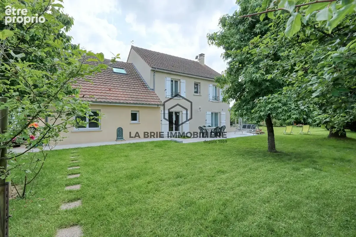 Maison à CHEVRY-COSSIGNY