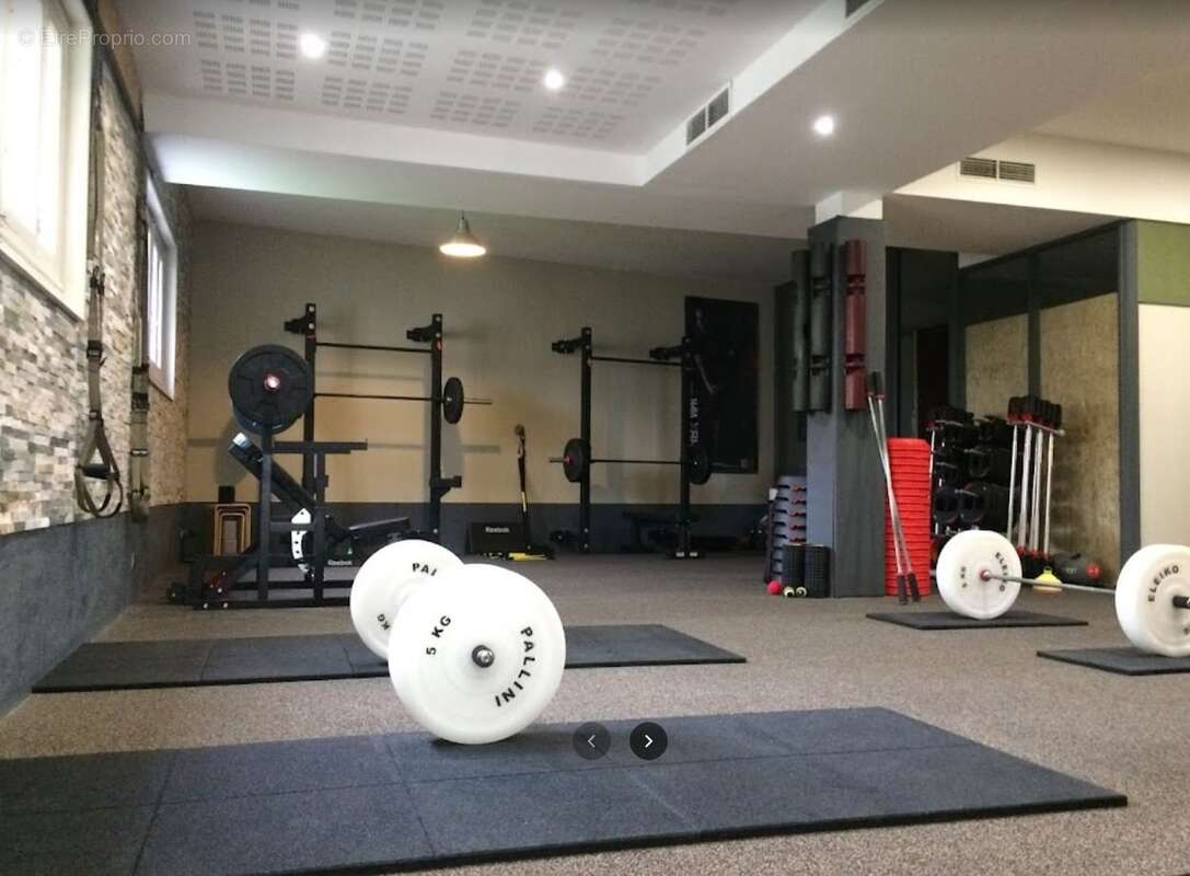 Bâtiment professionnel avec 20 parkings. - photo 4