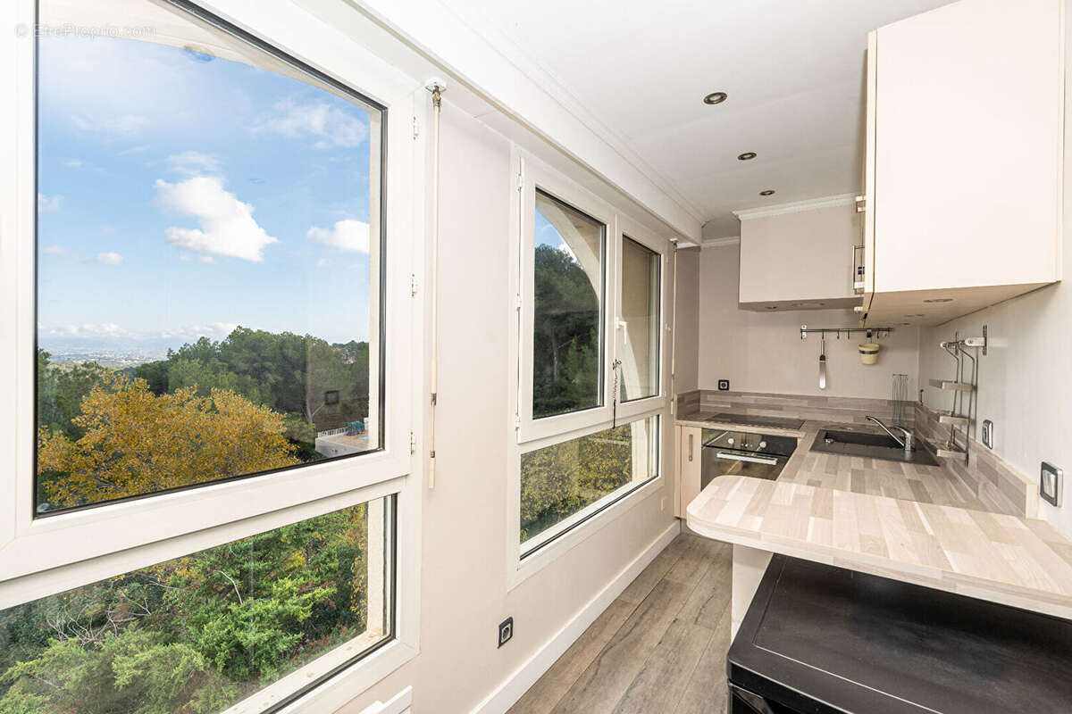 Appartement à MOUGINS