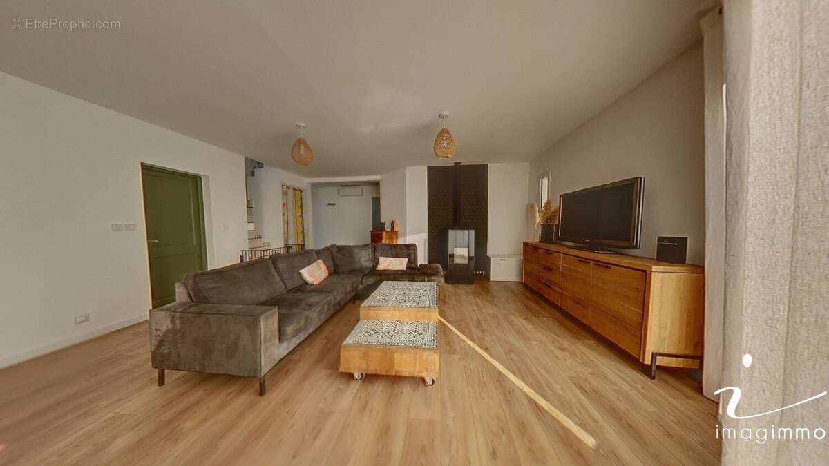 Maison à SAINT-JEAN-DE-VEDAS