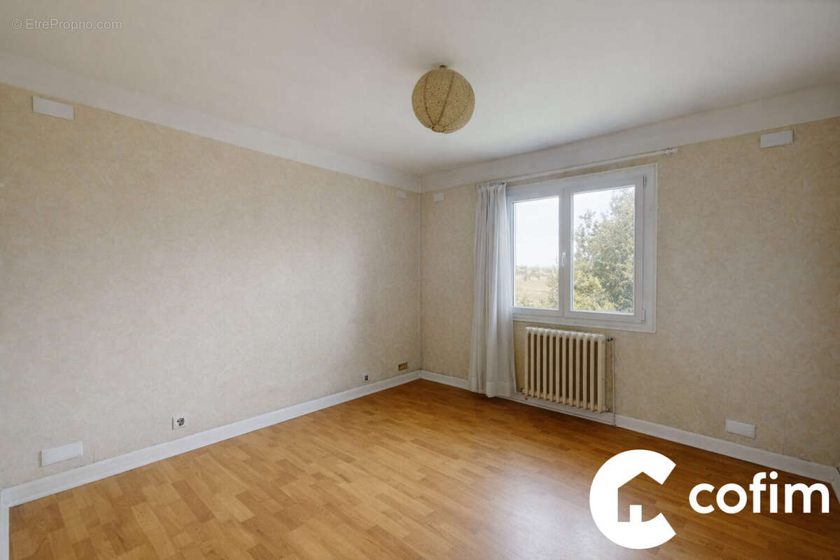 Maison à SAINT-PIERRE-D'IRUBE