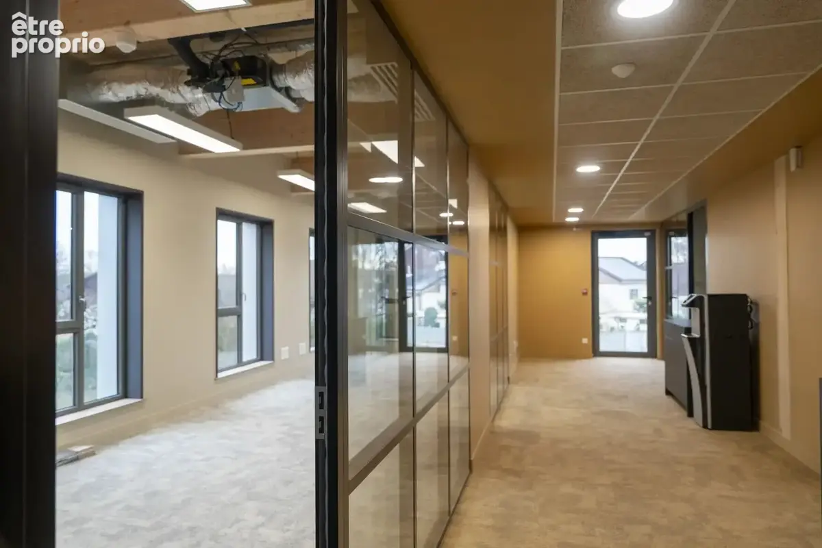 Bureaux neufs à vendre - Surfaces modulables à Quetigny - photo 3
