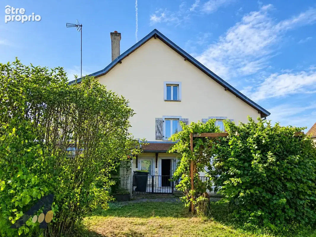 A vendre en exclusivité à Bart, belle maison mitoyenne familiale au calme avec jardin sans vis-à-vis - photo 2