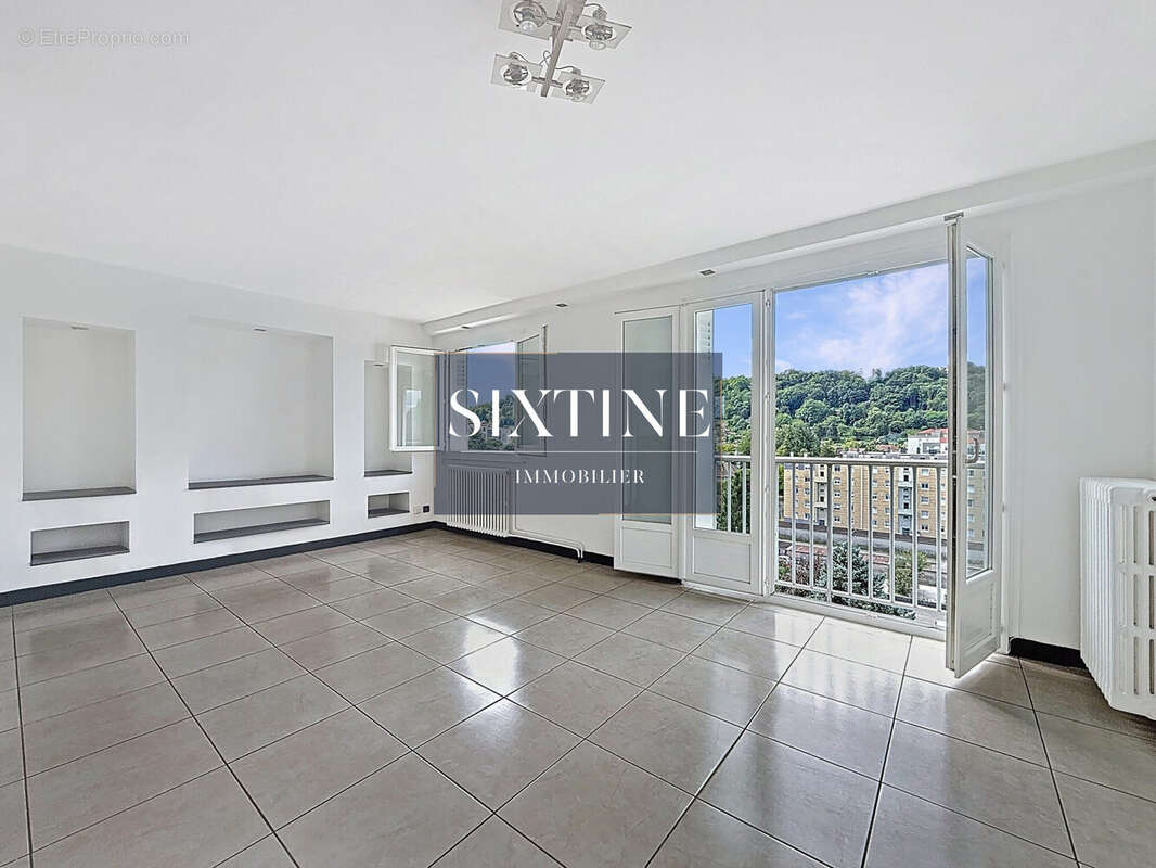 Appartement à BOURGOIN-JALLIEU