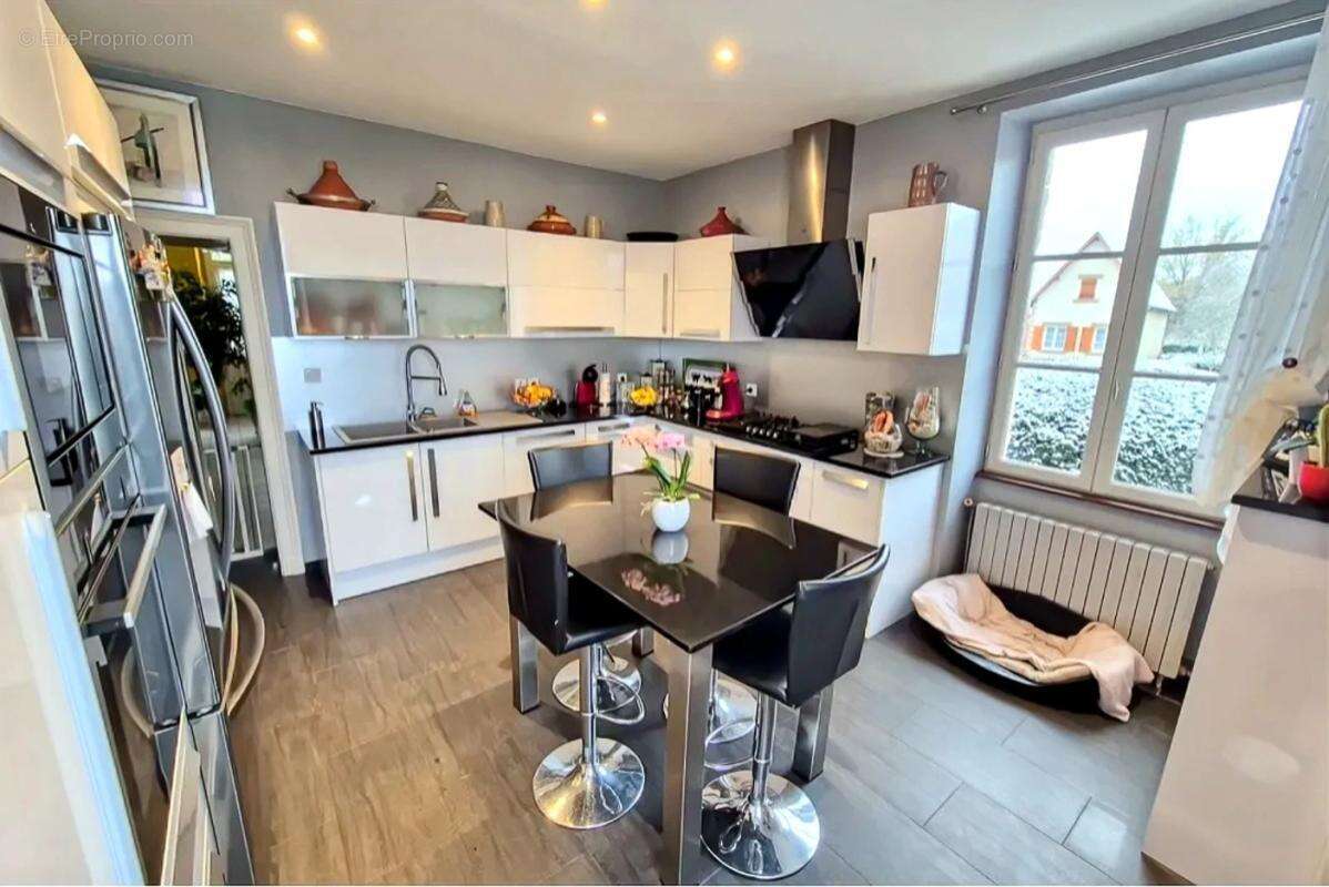 Maison à MONTGIVRAY