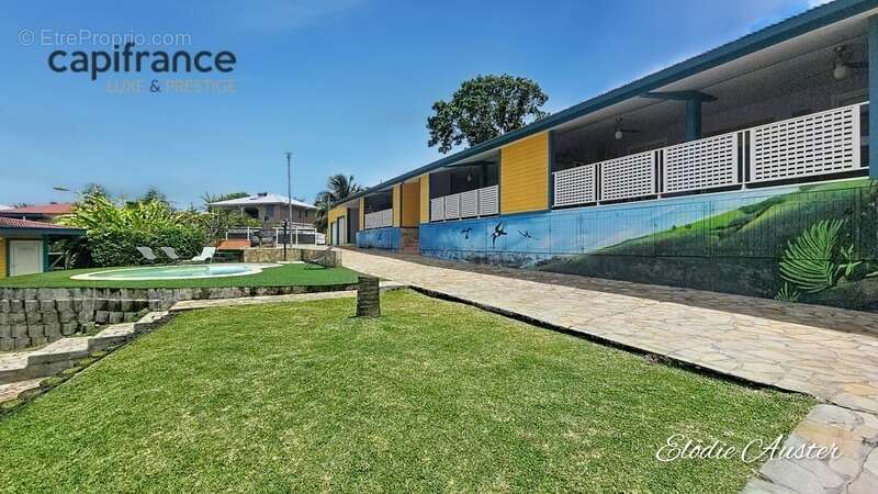 Maison à PETIT-BOURG